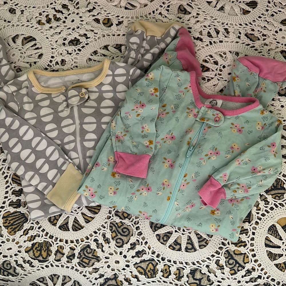 Long sleeve footed pajamas